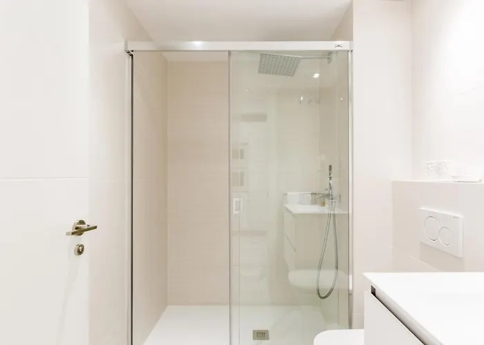 Apartment New And Bright-1bd 1bth- Centro